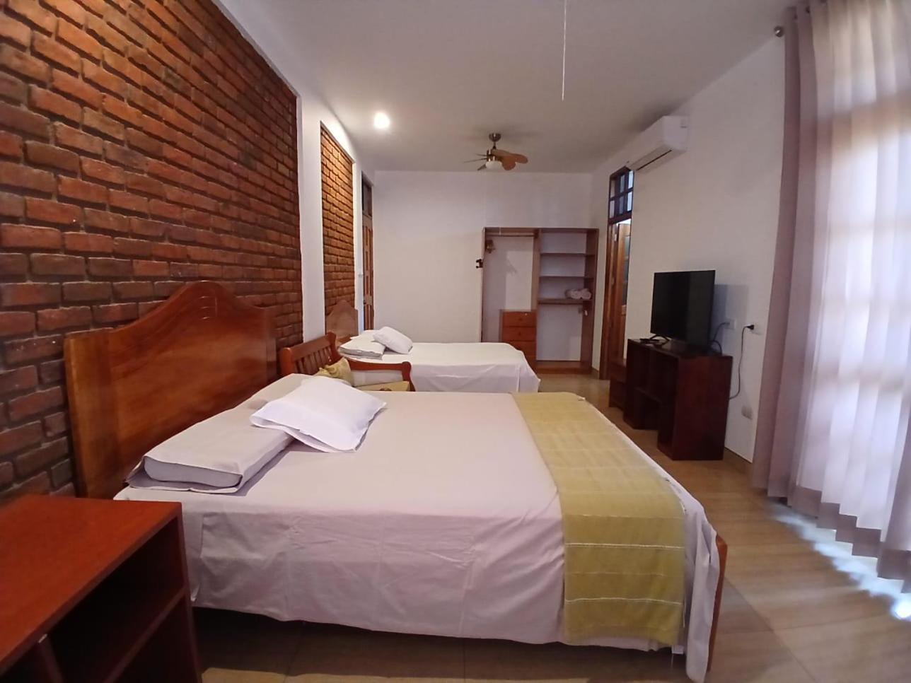 Alojamiento Familiar Custodia Tarapoto Extérieur photo