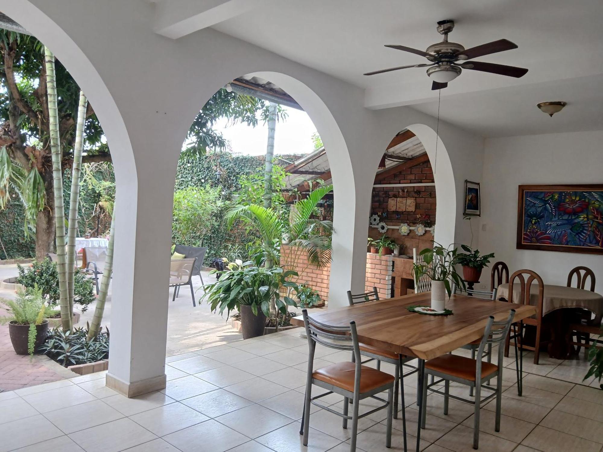 Alojamiento Familiar Custodia Tarapoto Extérieur photo