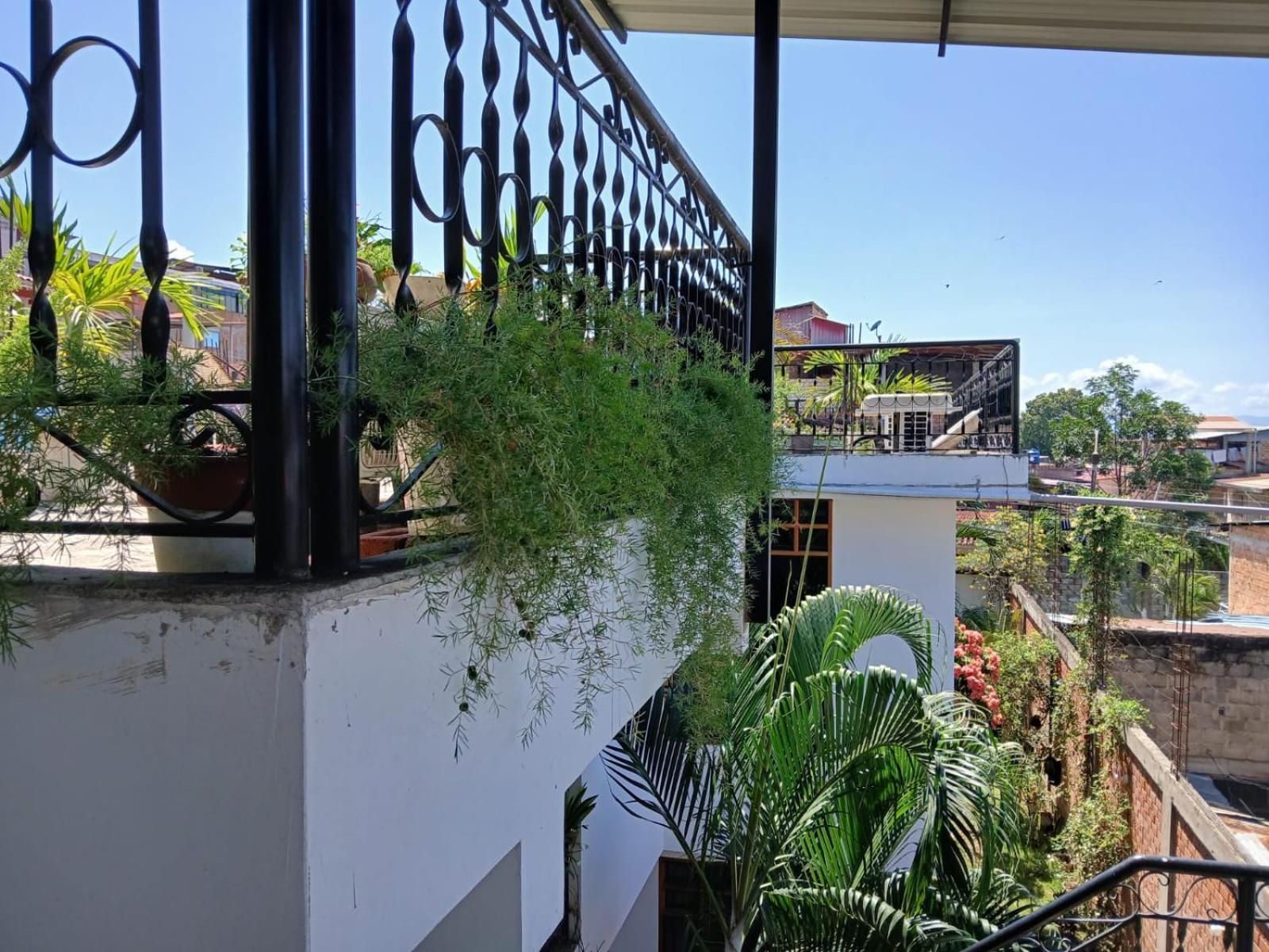 Alojamiento Familiar Custodia Tarapoto Extérieur photo