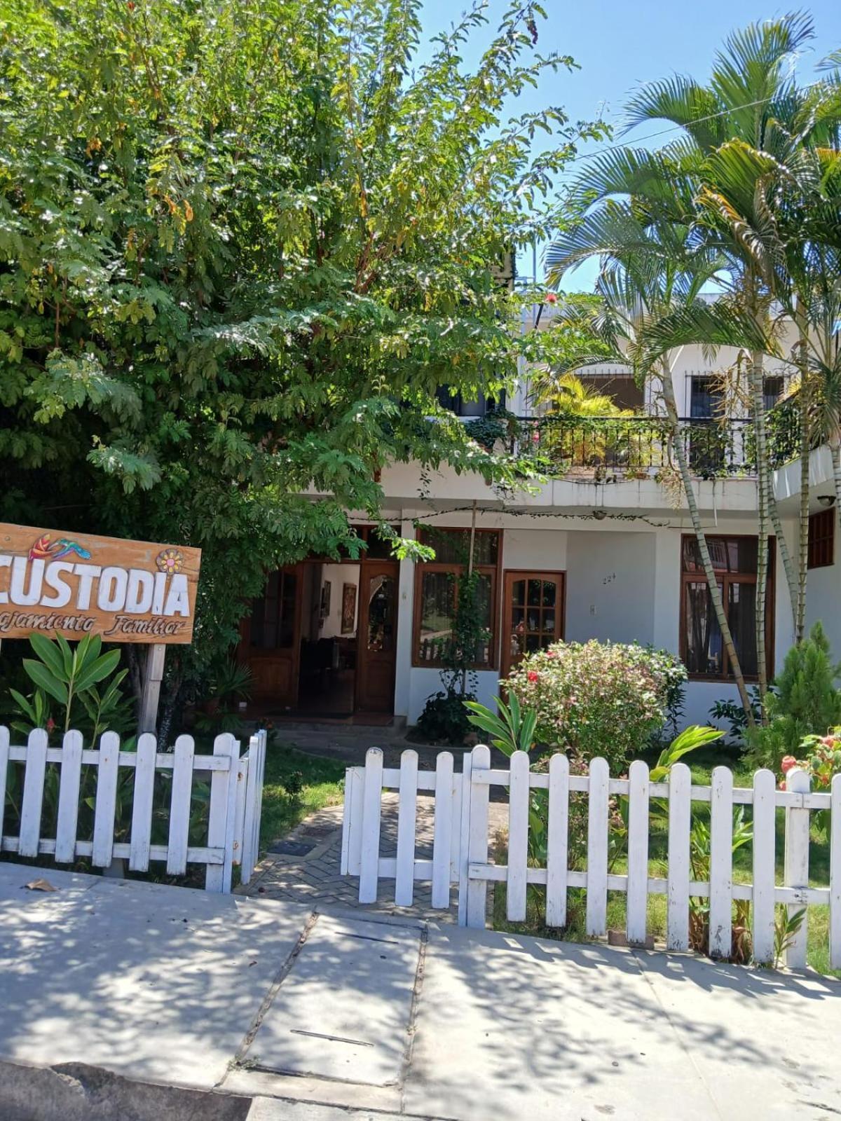 Hotel Alojamiento Familiar Custodia à Tarapoto Extérieur photo